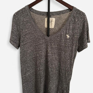 Vintage Abercrombie & Fitch grey v-neck